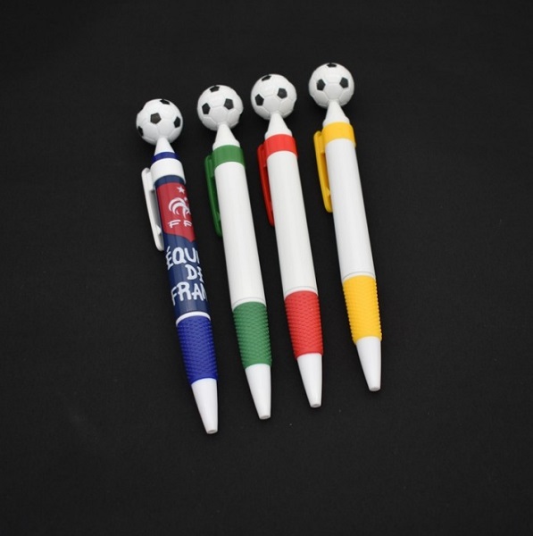 plastic pen 7.jpg